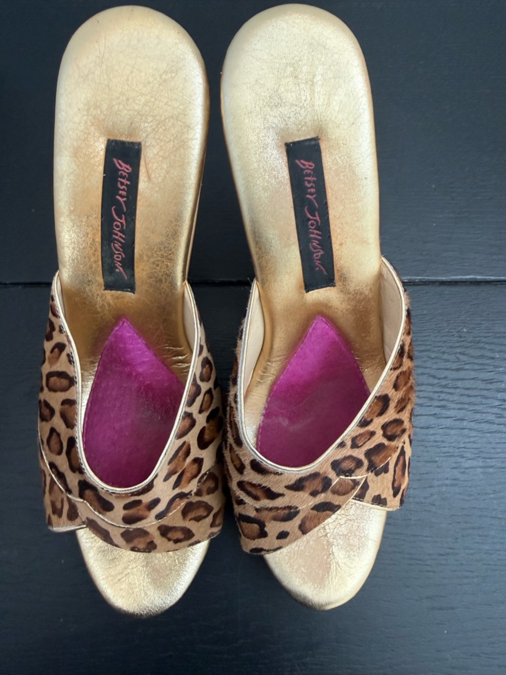 Betsey Johnson Leopard Print Polly’s - Picture 2 of 4